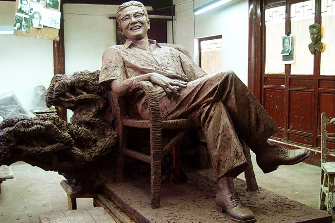 喬冠華雕塑人物泥塑創作過程