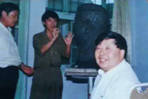 博仟雕塑公司創作馬季名人雕塑頭像過程