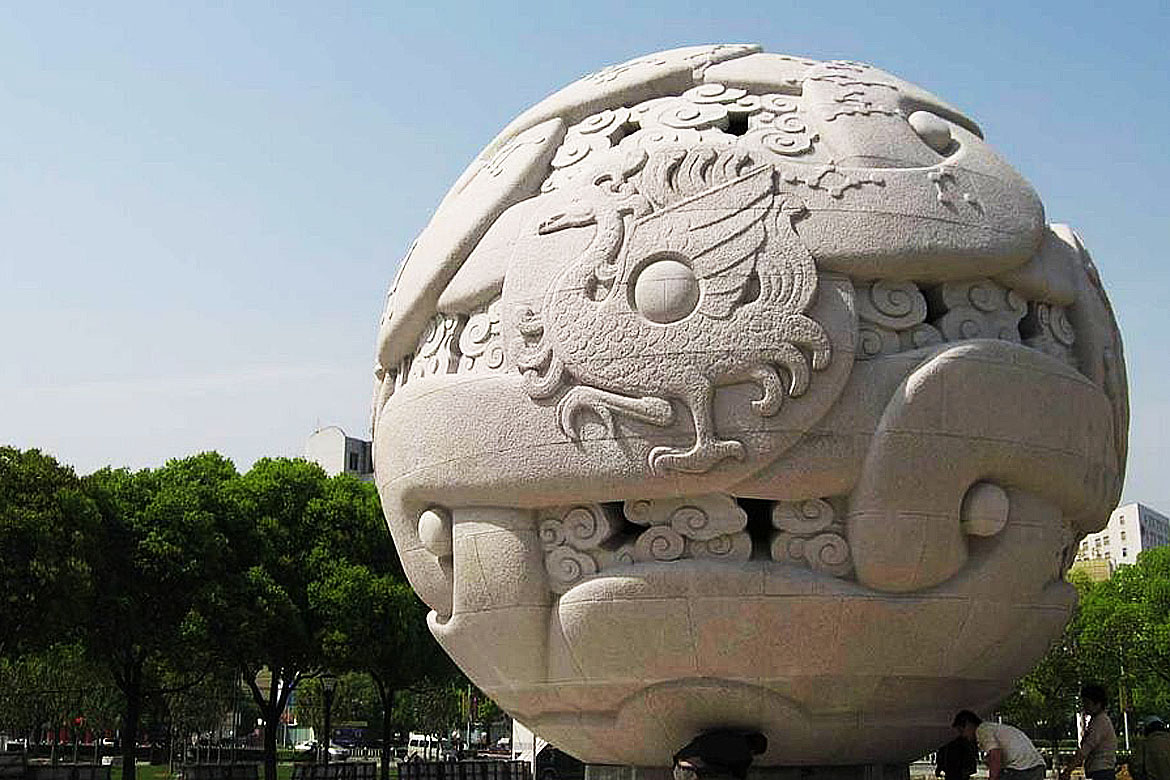 博仟北京雕塑公司的天圓雕塑創意擺放效果