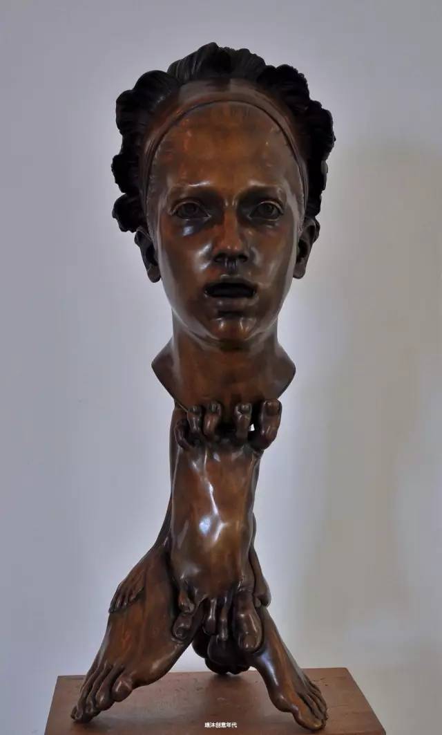 女人裸體人體雕塑作品