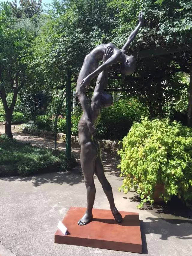 陶醉漢白玉人體雕塑作品