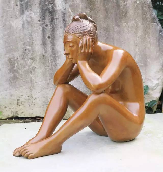 發愁的女性鑄銅人體雕塑藝術品欣賞