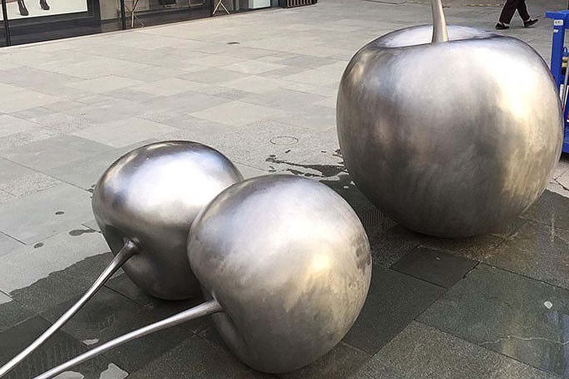 標志性不銹鋼櫻桃雕塑