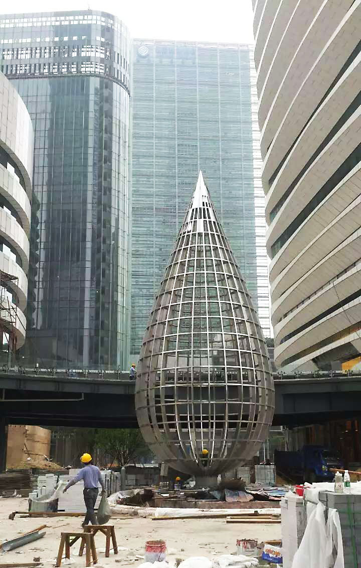 水滴不銹鋼雕塑建設過程