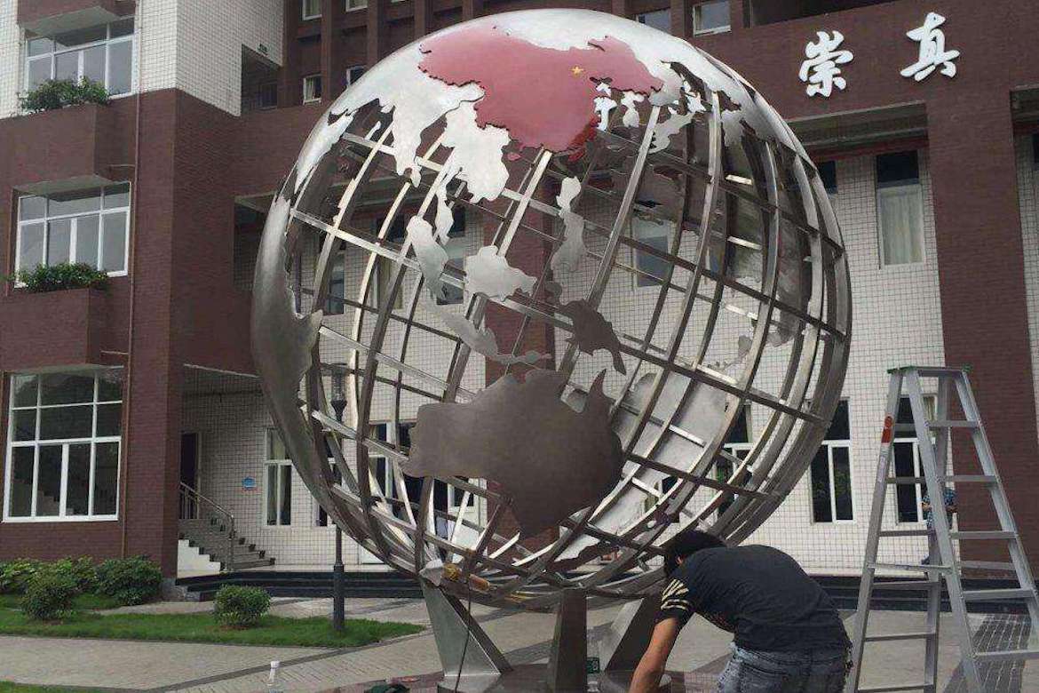 鏡面不銹鋼地球儀學校雕塑