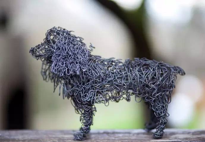 狗鐵絲雕塑制作