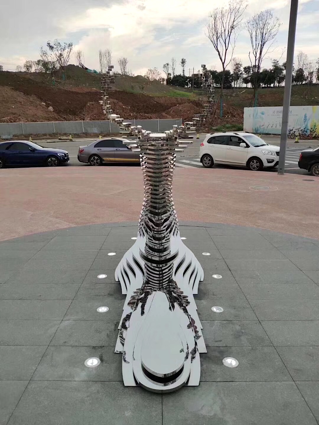 疊加鏡面不銹鋼抽象鹿雕塑圖片