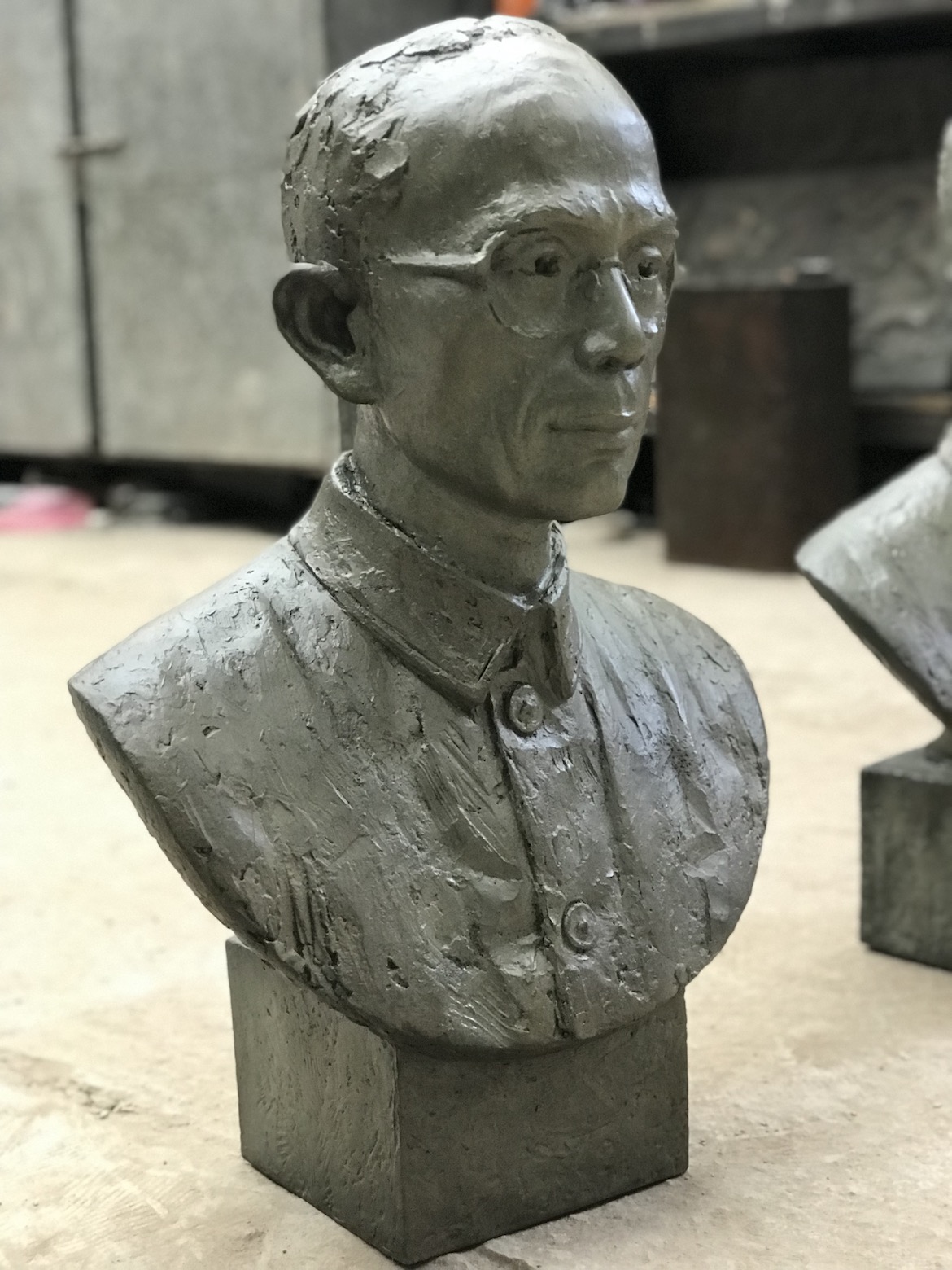 青銅人像雕塑制作