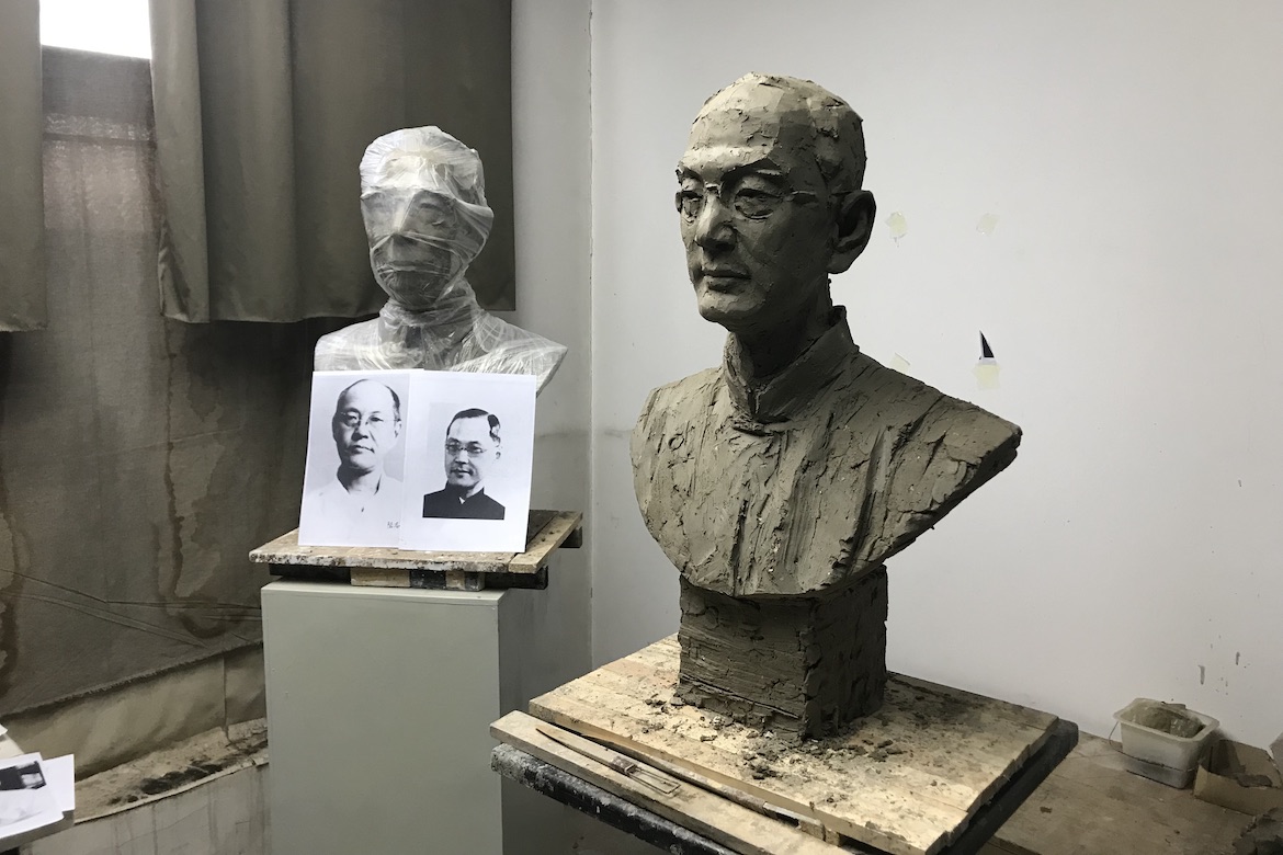 雕塑人像定制 陸志韋泥塑制做