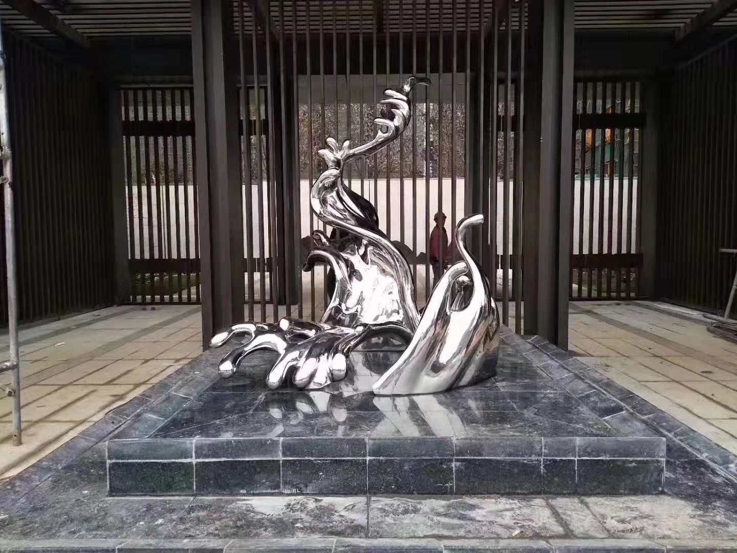 水景不銹鋼浪花雕塑
