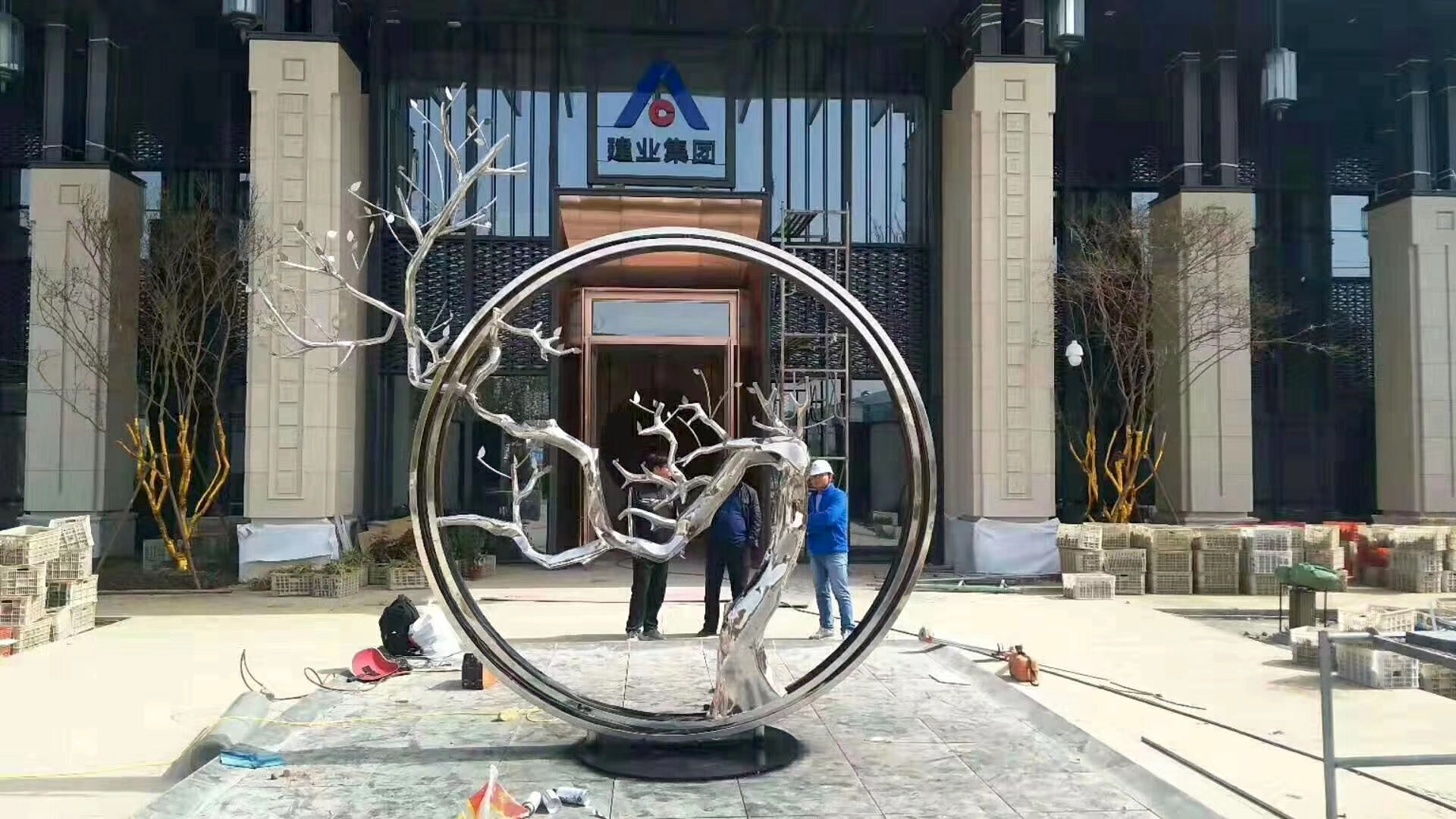 不銹鋼樹雕塑圖片
